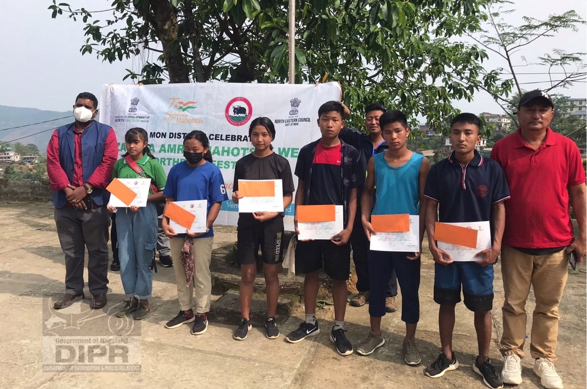 DC MON FLAGS OFF MARATHON FOR SCHOOL CHILDREN