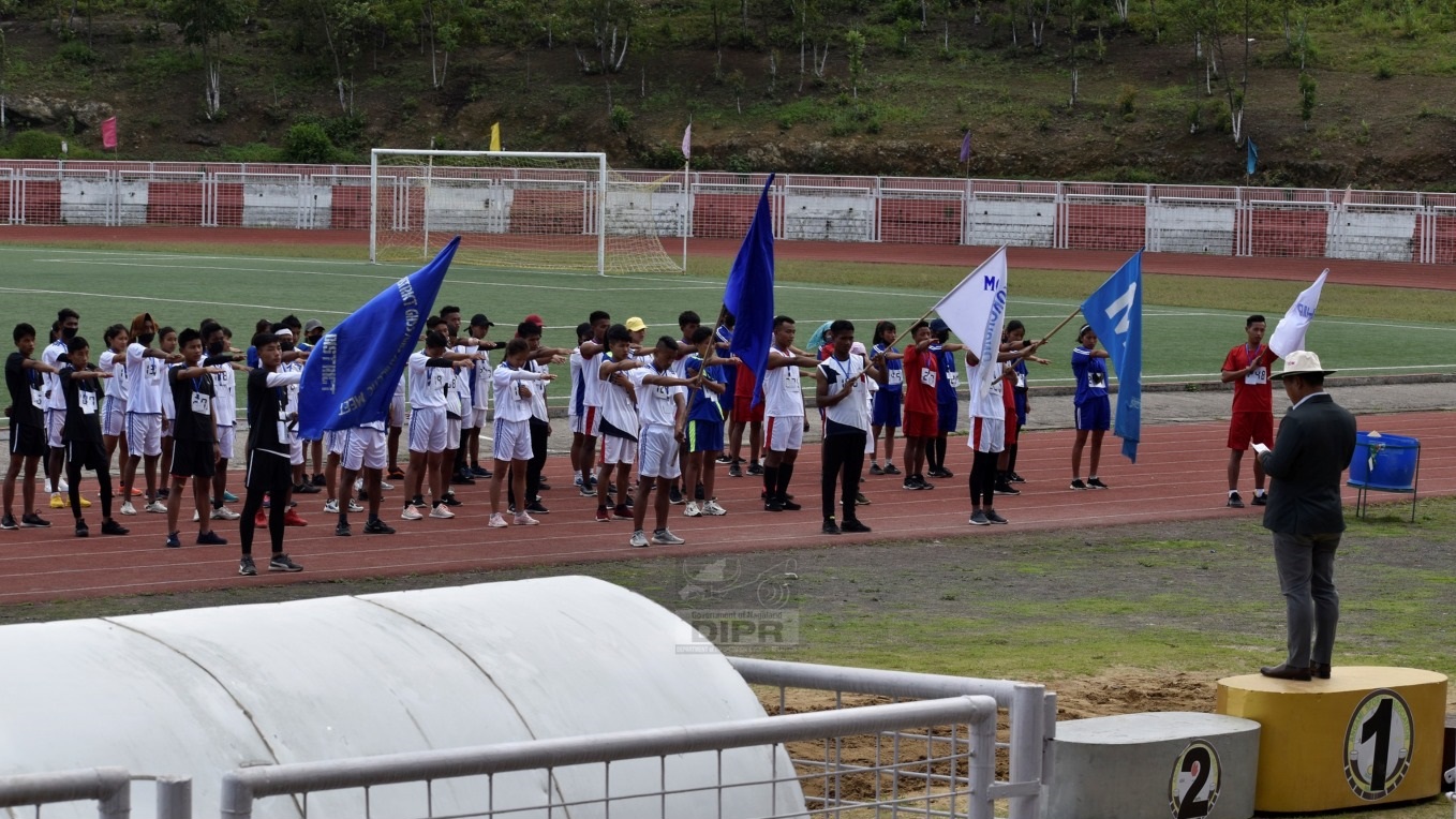 Oath being administered during the inaugural programme of the 1st State Level GHSS & GHS Athletic Meet 2022