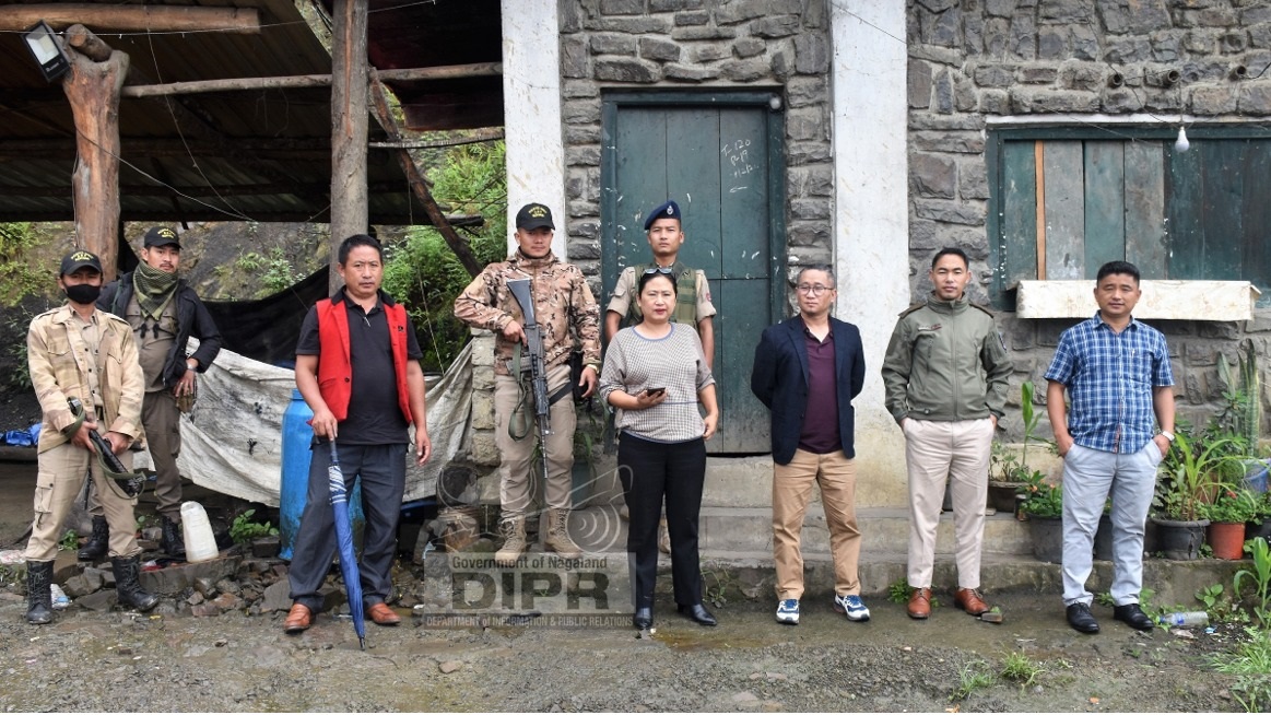 KOHIMA INSPECTION TEAM INSPECTS CHECK GATESKOHIMA INSPECTION TEAM INSPECTS CHECK GATES