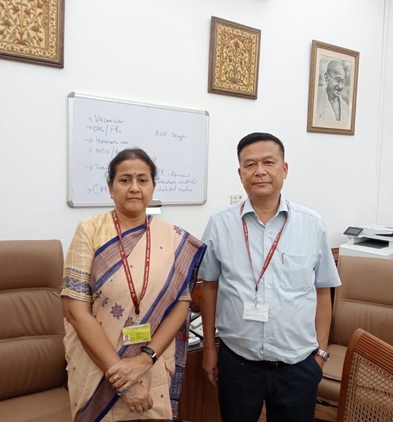 STATE CHIEF INFORMATION COMMISSIONER CALLS ON S. RADHA CHAUHAN, SECRETARY, PERSONNEL & TRAINING, GoI