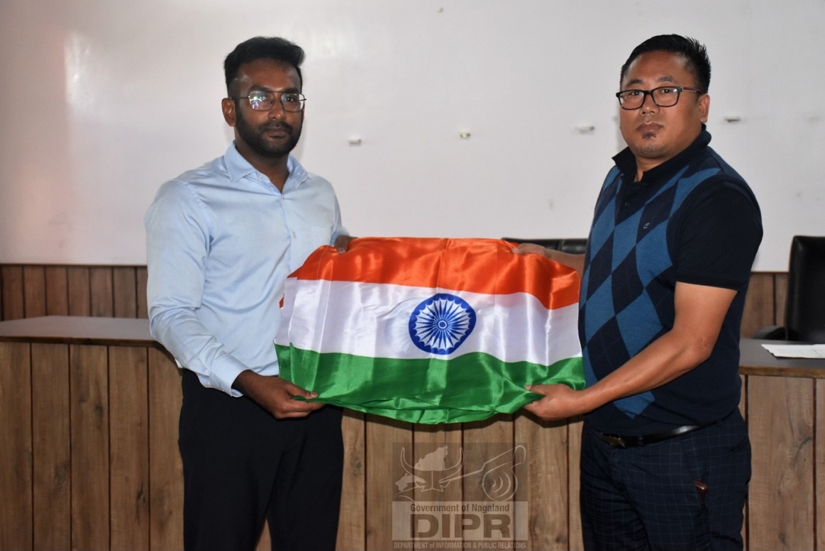 DC KOHIMA DISTRIBUTES NATIONAL FLAG FOR 'HAR GHAR TIRANGA'