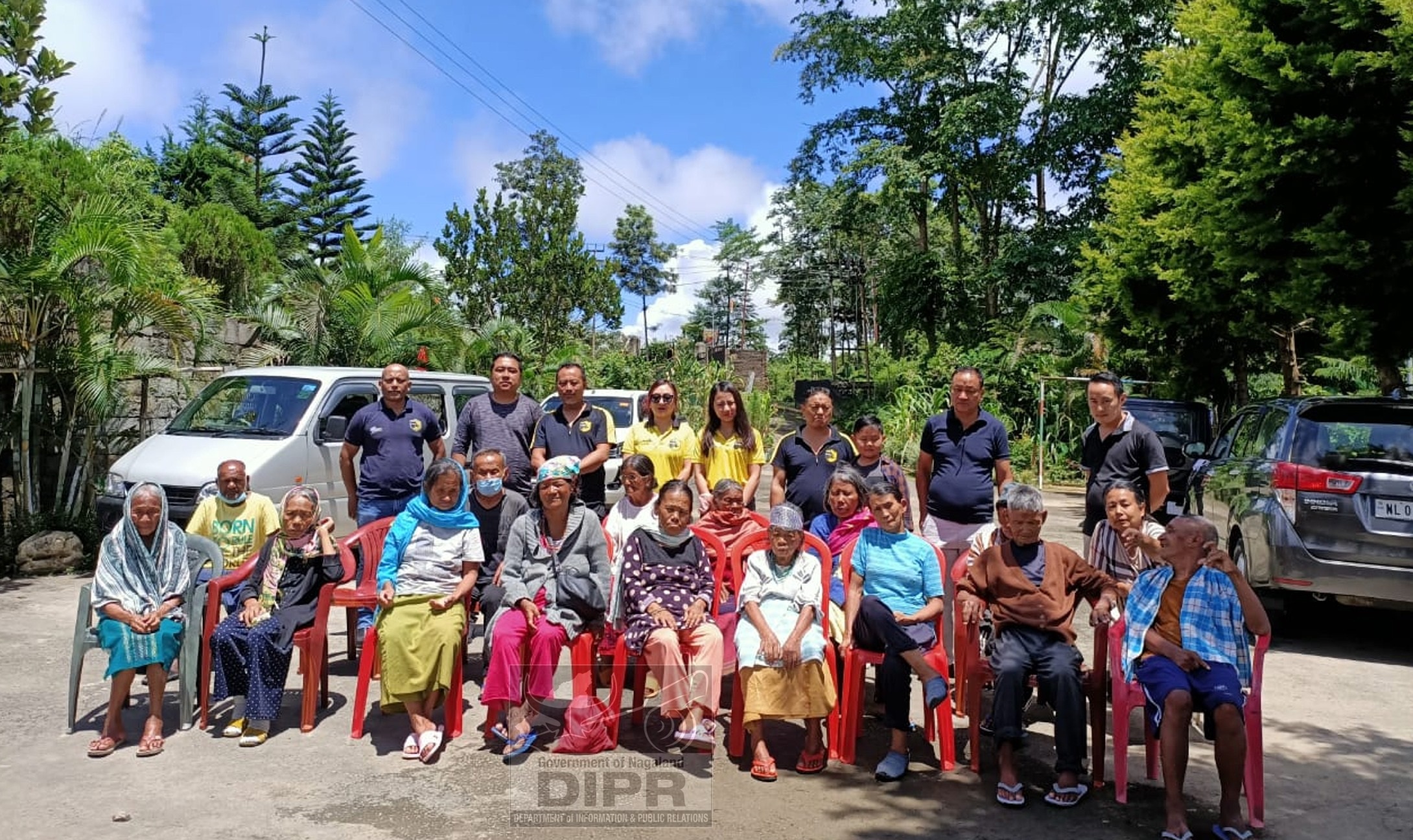 CHARITABLE ORGANIZATIONS VISIT INSTITUTIONS
