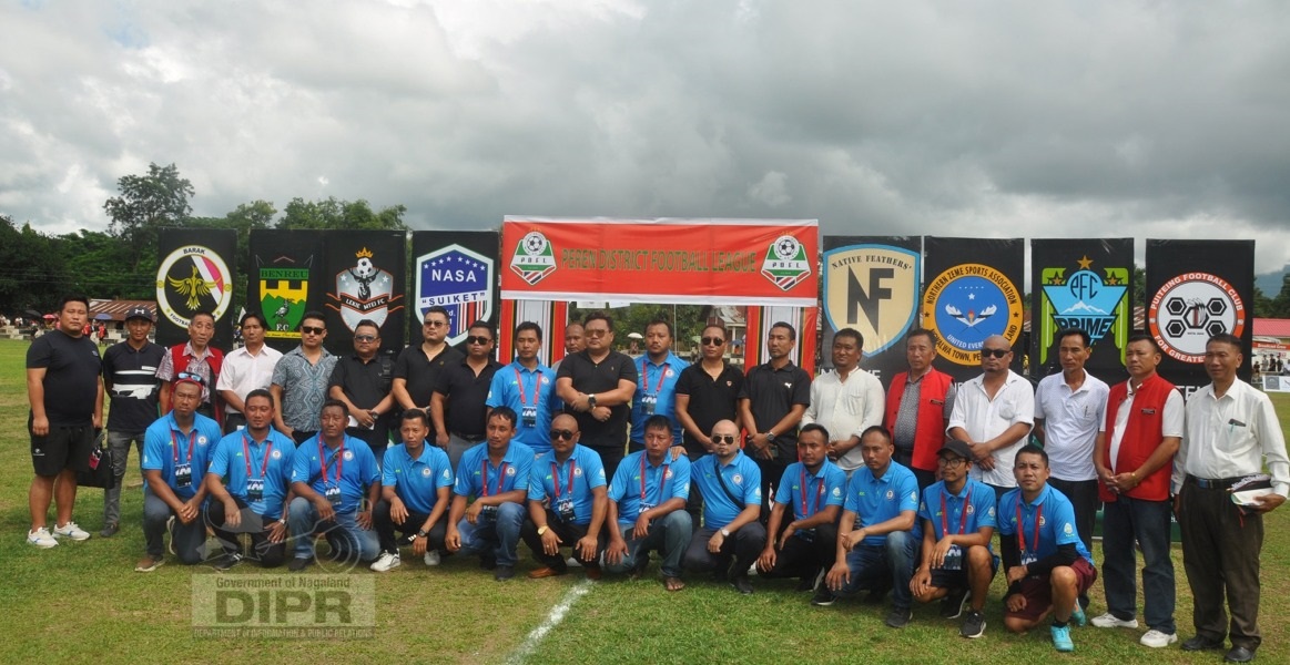 1st PEREN DISTRICT FOOTBALL LEAGUE 2022 KICKS OFF