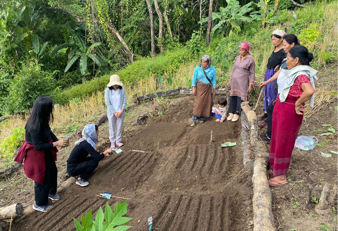 ATMA CONDUCTS FIELD DEMONSTRATION CUM MOBILIZATION OF FARMERS IN CHIEPHOBOZOU