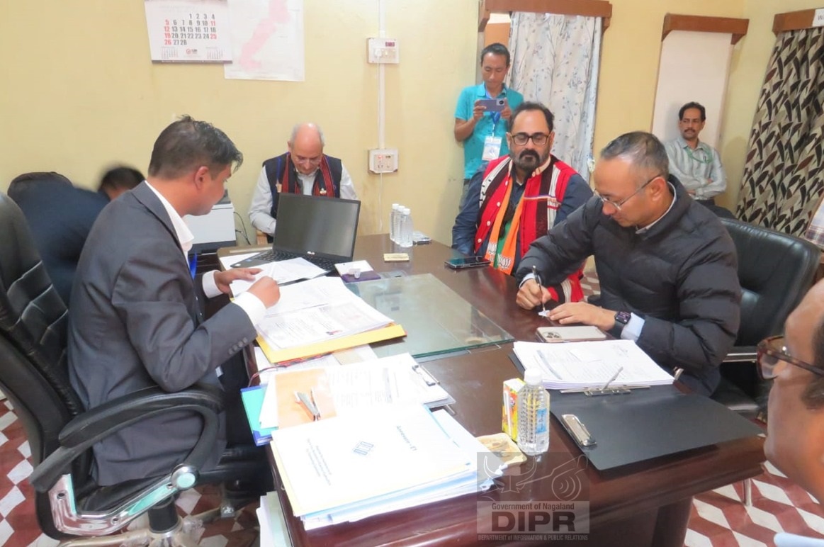 FIVE CANDIDATES FROM 40 AC BHANDARI FILE NOMINATION PAPERS