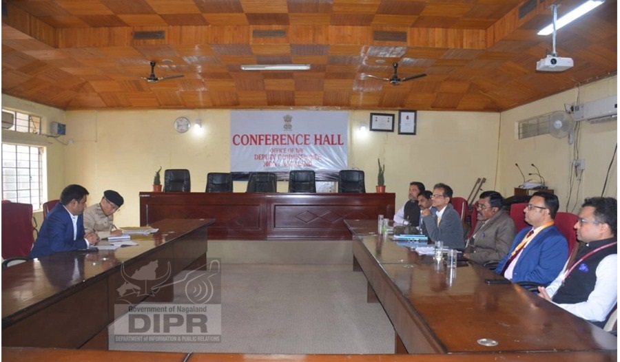 OBSERVERS MEET WITH ELECTION OFFICIALS MON
