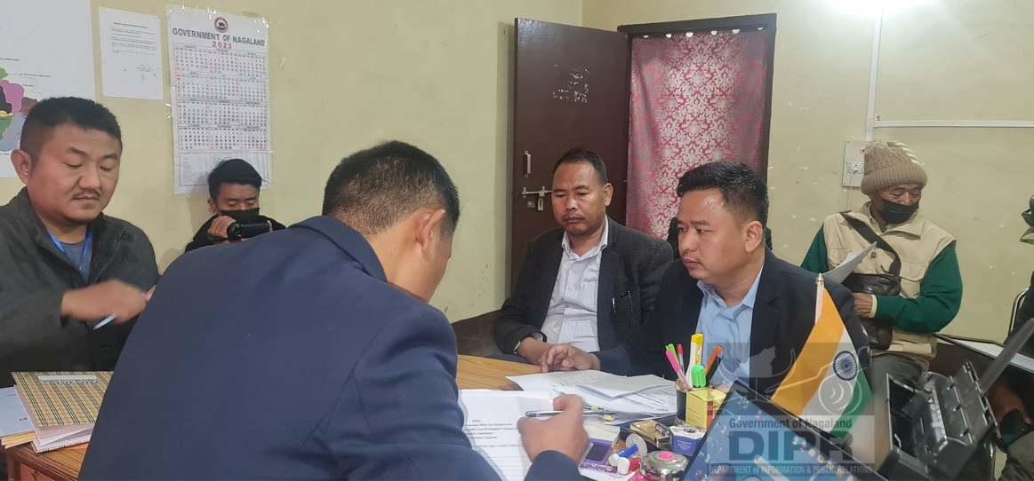 Keoshu files nomination papers from Shamator