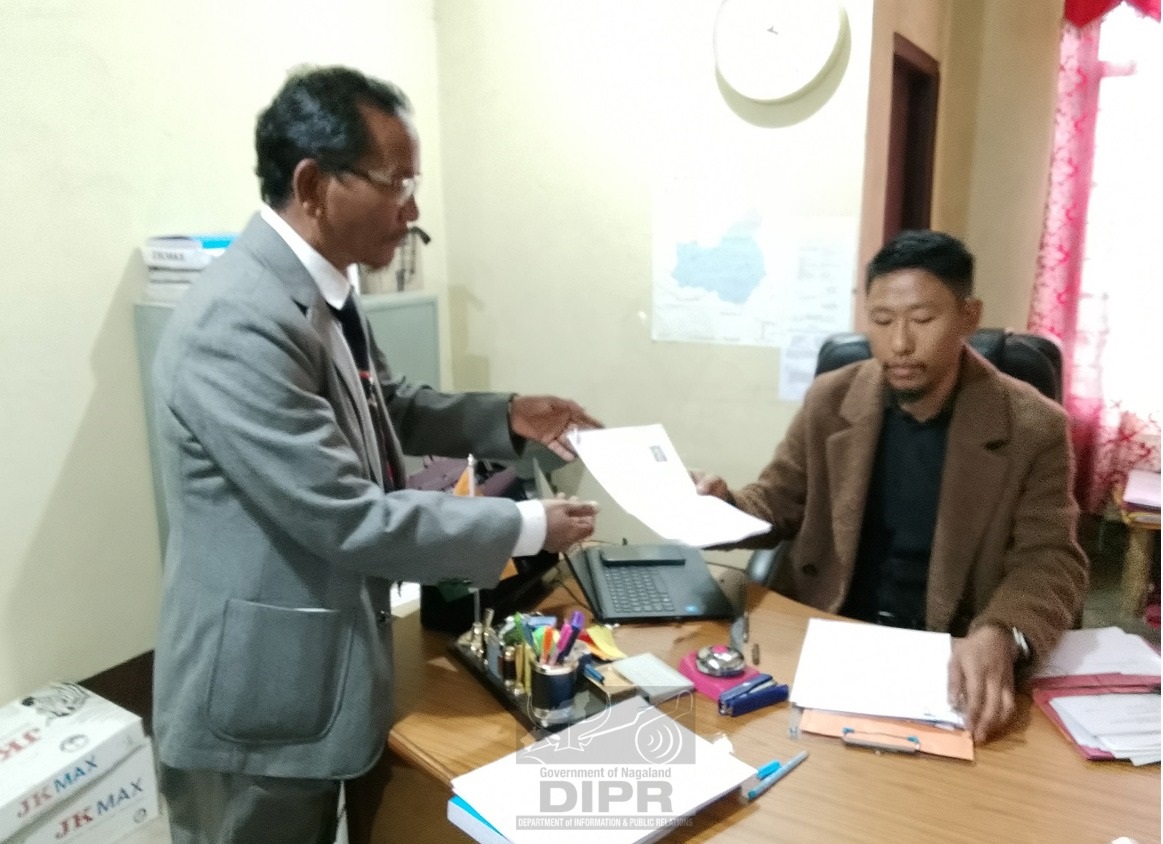W. Akhum file nomination at Shamator